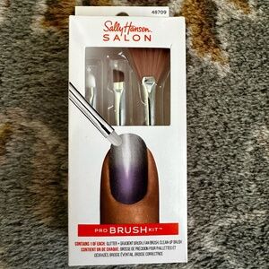 Sally Hansen Nail Salon Pro Brush Kit